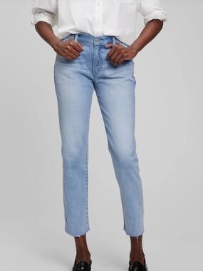 Gap| Girlfriend Medium Rise Straight Jeans Faded. 28/6